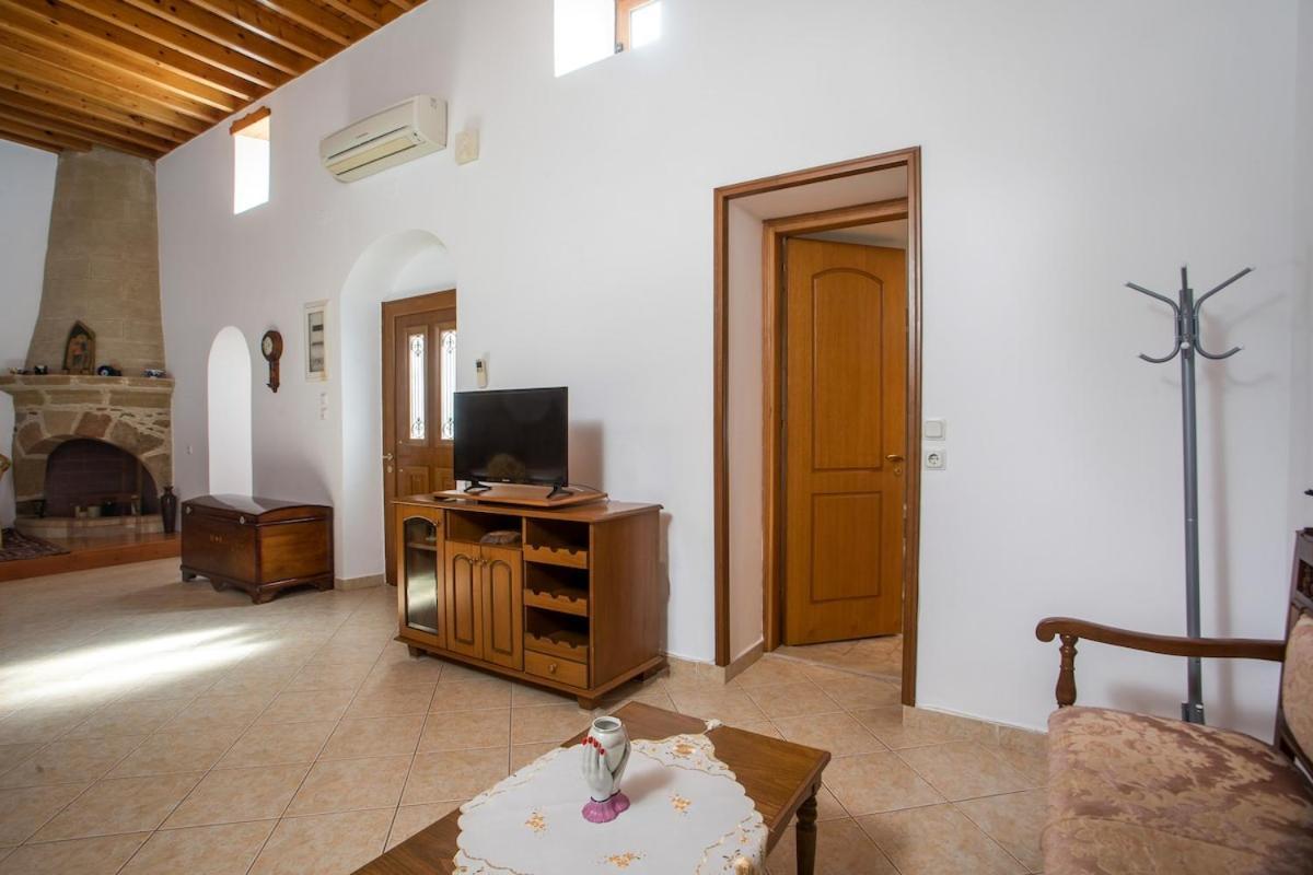 Ferienhaus Socrates Traditional House Charaki