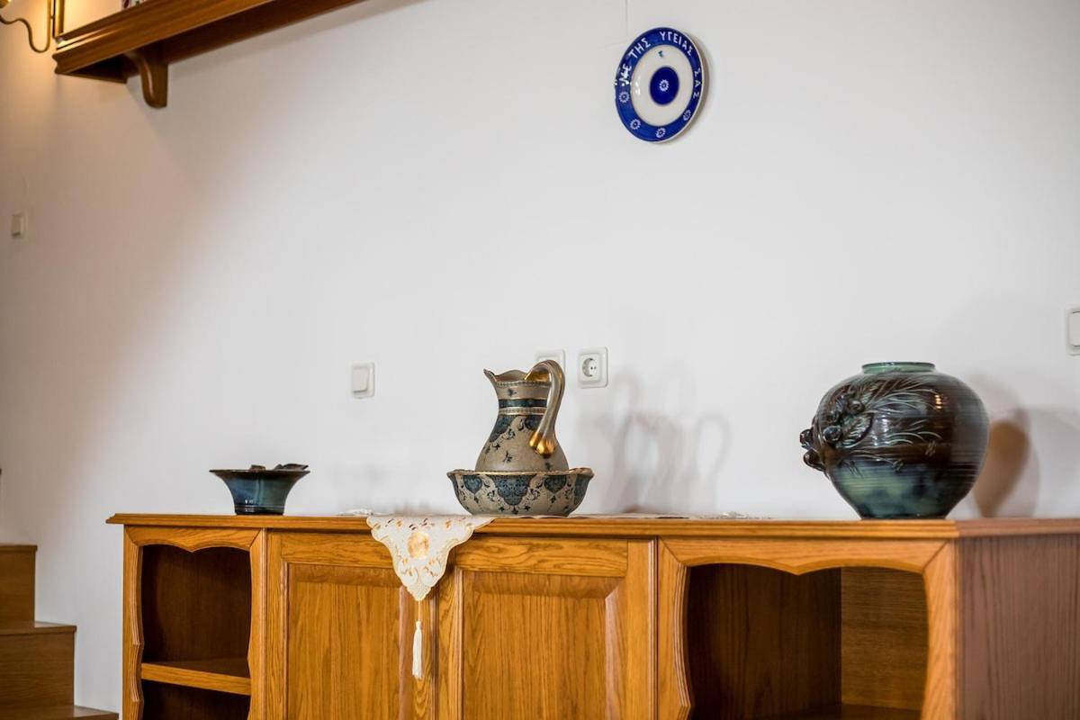 Socrates Traditional House Charaki