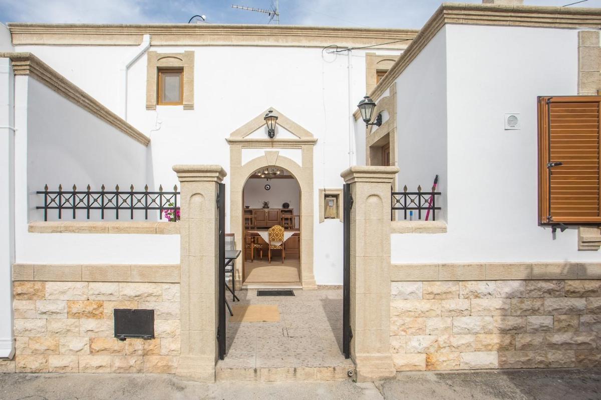 Socrates Traditional House Ferienhaus *